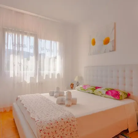 Holiday home Villas Guzman-Grinev *